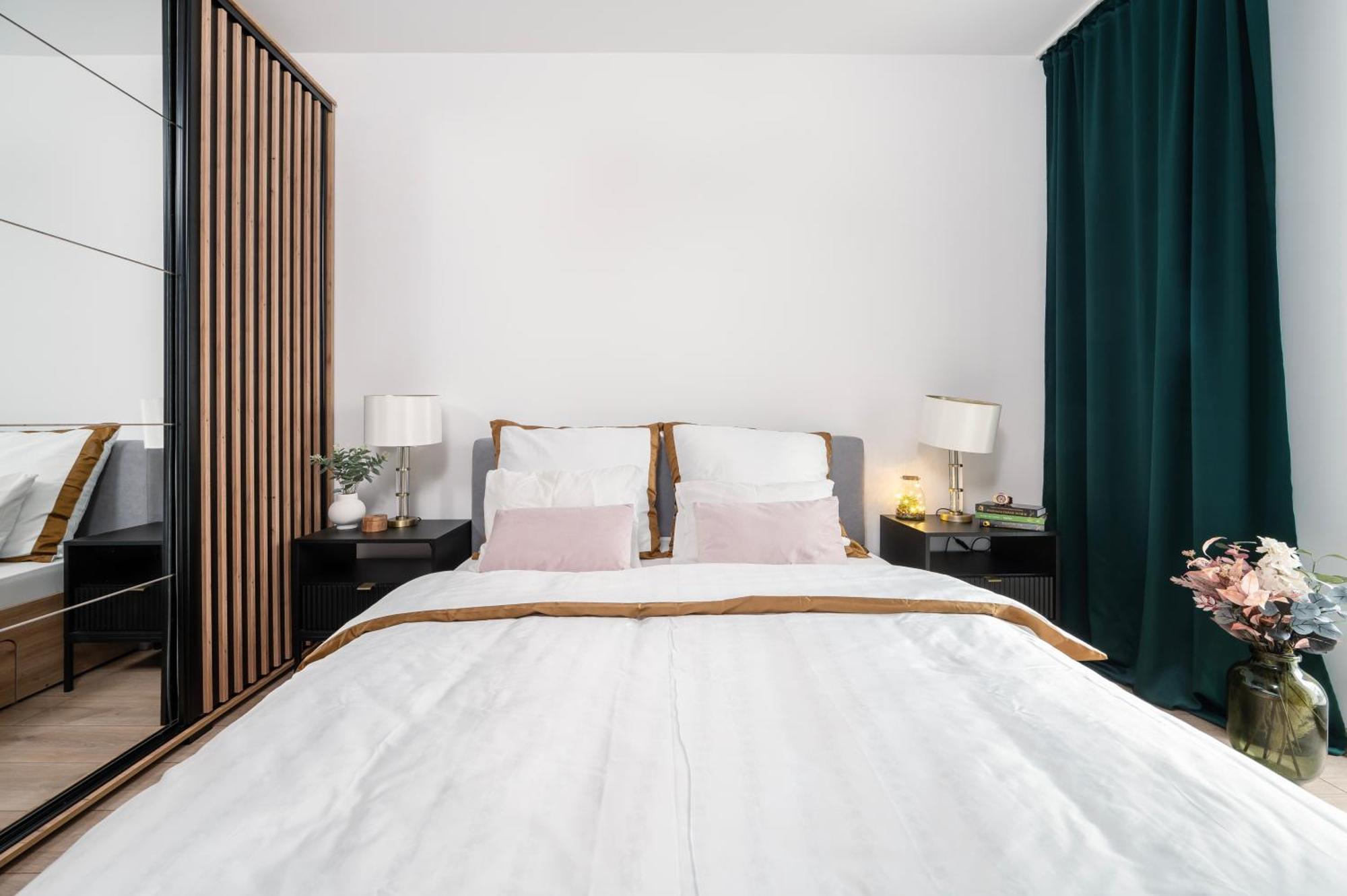 Manufaktura Residence - Apartamenty Prestiz Z Garazem Podziemnym I Dwoma Lazienkami ウッチ エクステリア 写真