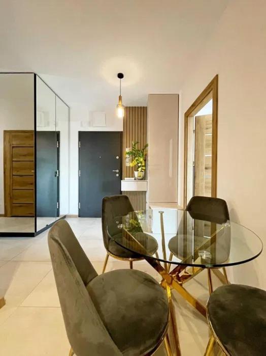 Manufaktura Residence - Apartamenty Prestiz Z Garazem Podziemnym I Dwoma Lazienkami ウッチ エクステリア 写真