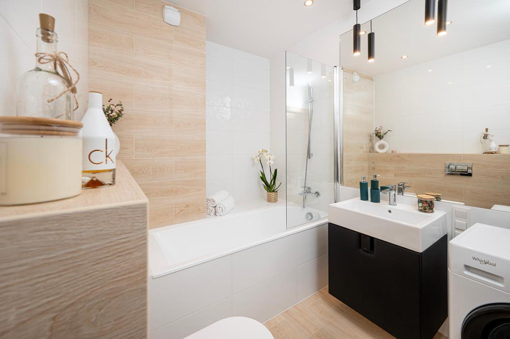 Manufaktura Residence - Apartamenty Prestiz Z Garazem Podziemnym I Dwoma Lazienkami ウッチ エクステリア 写真