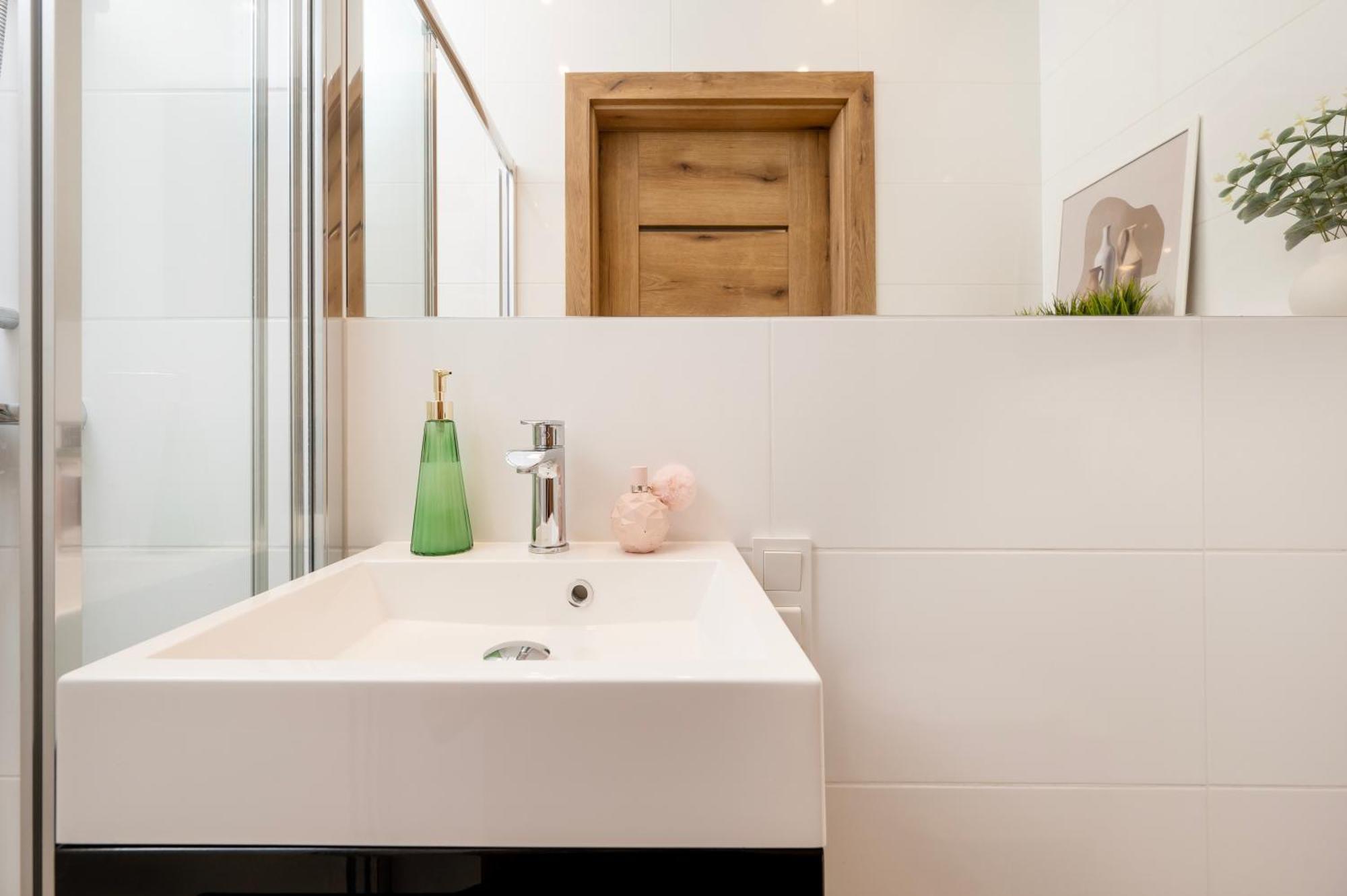 Manufaktura Residence - Apartamenty Prestiz Z Garazem Podziemnym I Dwoma Lazienkami ウッチ エクステリア 写真