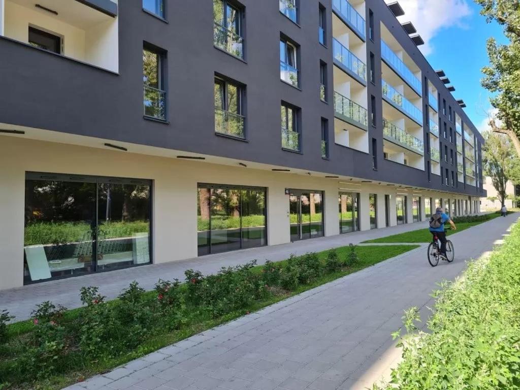 Manufaktura Residence - Apartamenty Prestiz Z Garazem Podziemnym I Dwoma Lazienkami ウッチ エクステリア 写真